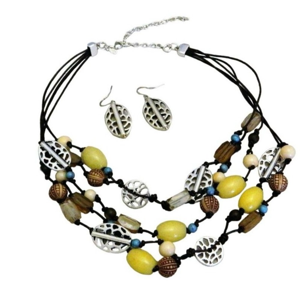 Premier Designs Del Monte Silver Necklace and Earrings Set